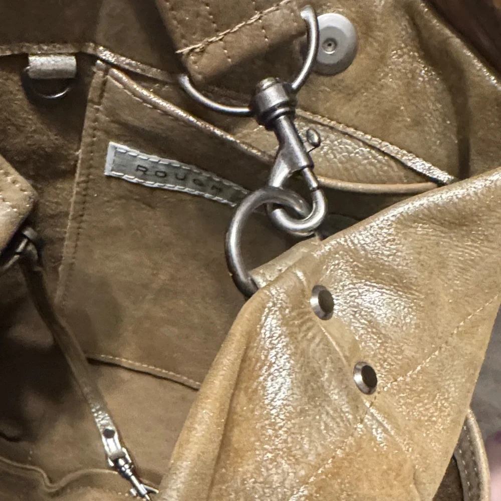 Rough & Tumble Lotus in Double Gilded Mink Hobo style. - Picture 7 of 9